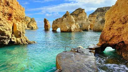 Algarve re-elected "Best Beach Destination in Europe" in 2020