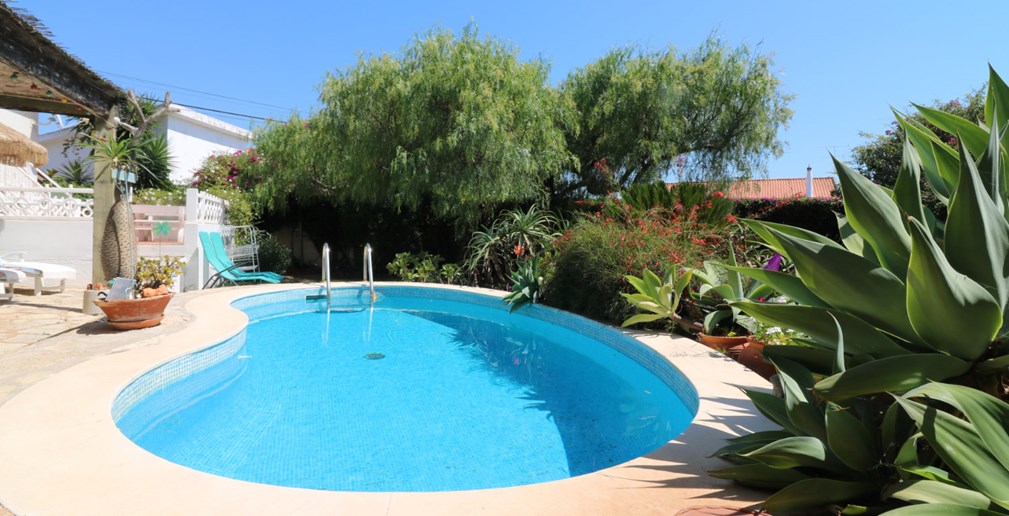 695 000 € Almancil, Loule Villa individuelle de 3 chambres avec piscine et annexe