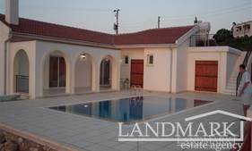 3 bedroom bungalow + pool + open fire place + amazing views + off plan