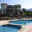 LUXUS-Villa mit 3 Schlafzimmern + 12m x 6m Swimmingpool + Zentralheizung + Klimaanlage + Marmorboden + Haushaltsgeräte + Granitarbeitsplatten + natürliches Quellwasser