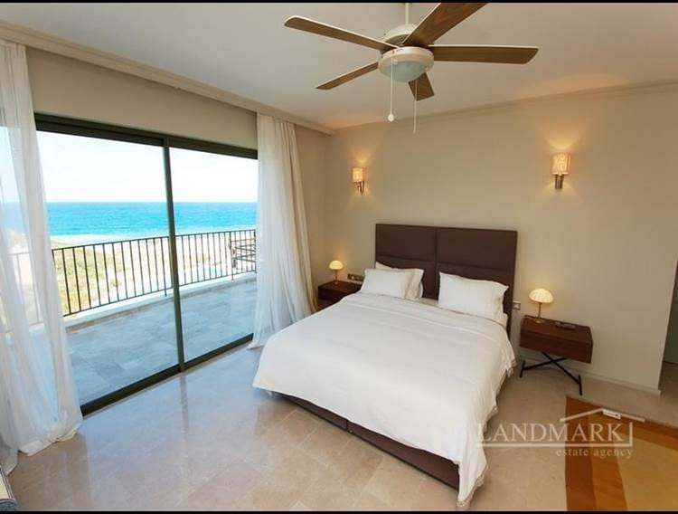 7 sovrum med eget badrum + LYXVILLA + pool + direkt havsutsikt + fullt möblerad + bastu + utmärkt läge 