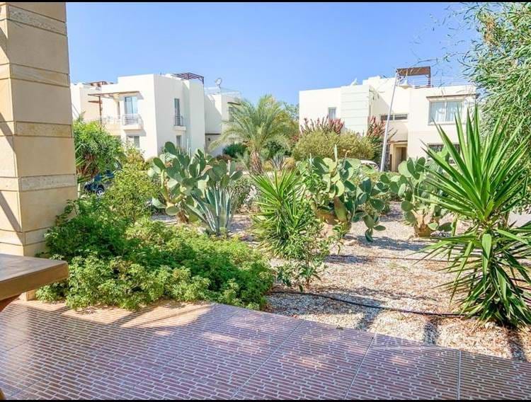 3 bedroom fully furnished garden apartment in holiday complex 