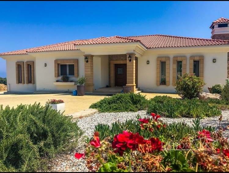  4 bedroom LUXURY villa + 2 bedroom luxury bungalow + swimming pool + large land of over 9700m2,  Title deed in the owner’s name VAT paid