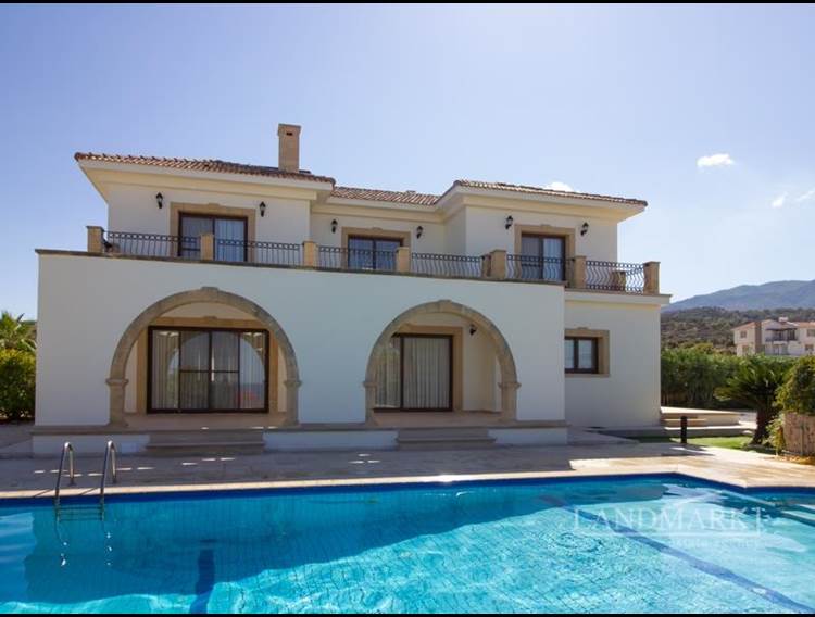 Luxury seafront Villa with pool with access to beach. Title deeds in owner’s name, VAT paid