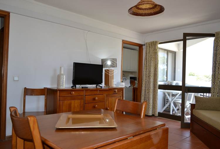 1 bedroom apartment very well located, close to the center and Vilamoura Marina, beaches and all amenities.