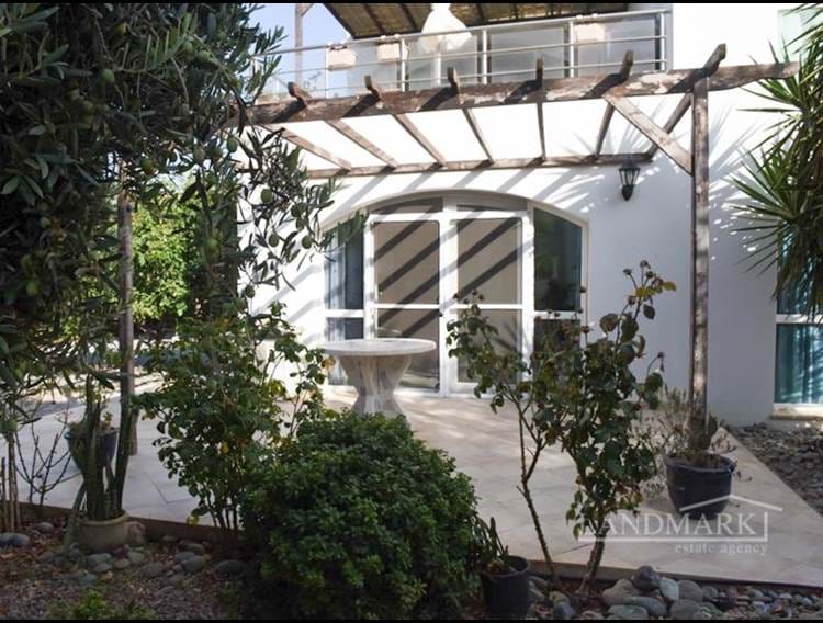 Gartenwohnung mit 3 Schlafzimmern + Gemeinschaftspool + Strand + Eigentumsurkunde im Namen des Eigentümers Mehrwertsteuer bezahlt + türkische Eigentumsurkunde