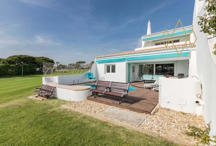 PRIME LOCATION WITH AMAZING GOLF & SEA VIEWS   