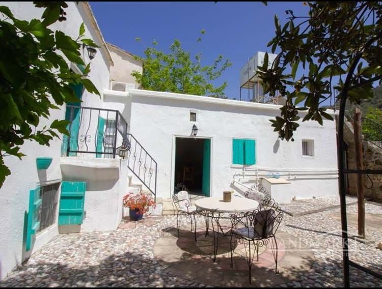 2 bedroom traditional Cypriot house + white goods + beautiful garden Titles deed in the owner’s name, VAT paid
