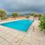 3 bedroom resale bungalow  + communal pool + fully furnished + BBQ 