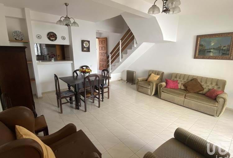 3 bedroom townhouse in Quarteira!