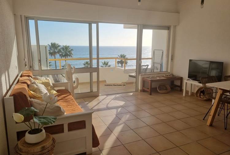 Beautiful Apartment 1 bed Renovated, facing the beach in Quarteira  