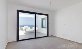 Modern 2-bedroom penthouse apartment + communal pool with sea views + roof terrace + sea access + all on site facilities