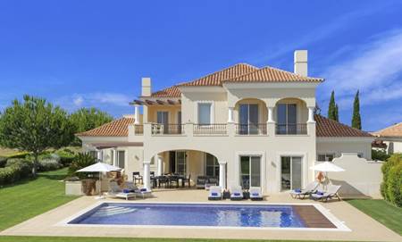 A beautiful plot with planning permission approved to build the villa of your dreams at Colinas do Golf , Vilamoura , price includes the villa constuction.