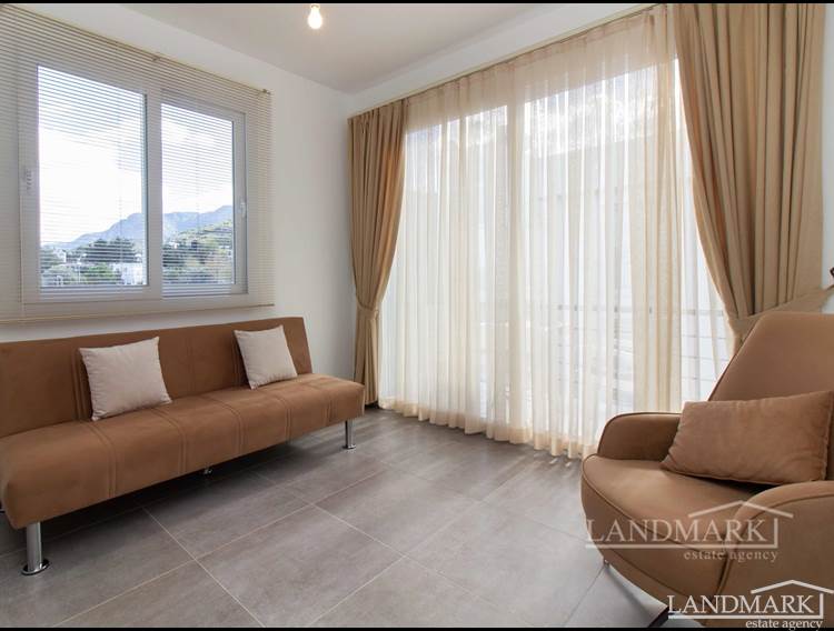 Penthouse mit 2 Schlafzimmern + Dachterrasse mit Panoramablick auf das Gebirge und Mittelmeer + Hochwertige Möbel 