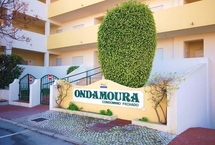 Beautiful 2 bedroom apartment in a condominium called Ohnda Moura