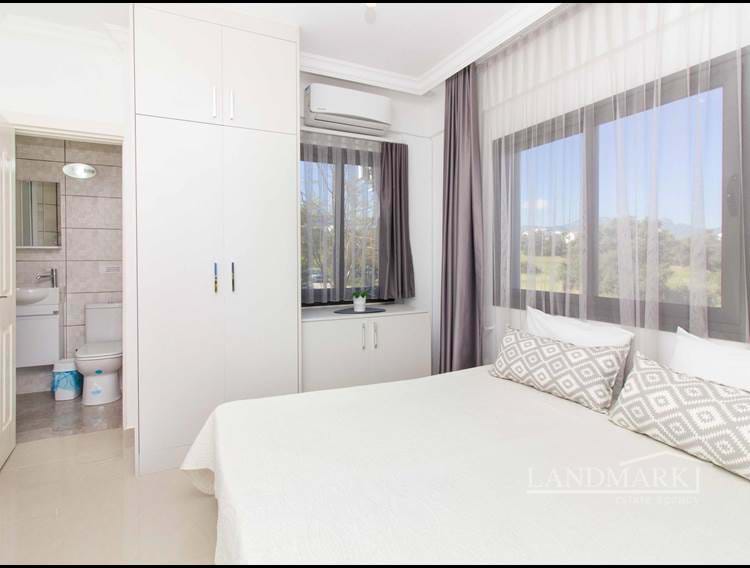فيلا 1 غرفة نوم للبيع + حمام سباحة مشترك + بنية تحتية للتدفئة المركزية + إطلالات على البحر والجبال 